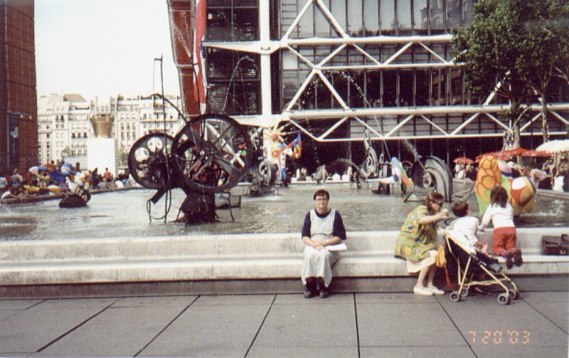 Fountain next to Centre George Pompidou