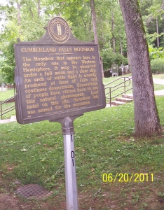Cumberland Falls moonbow sign
